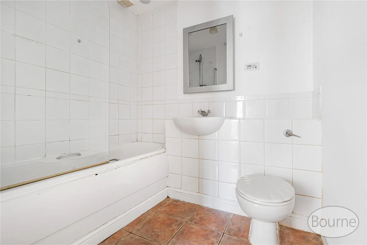Woodlands Close, Guildford, GU1, photo 8