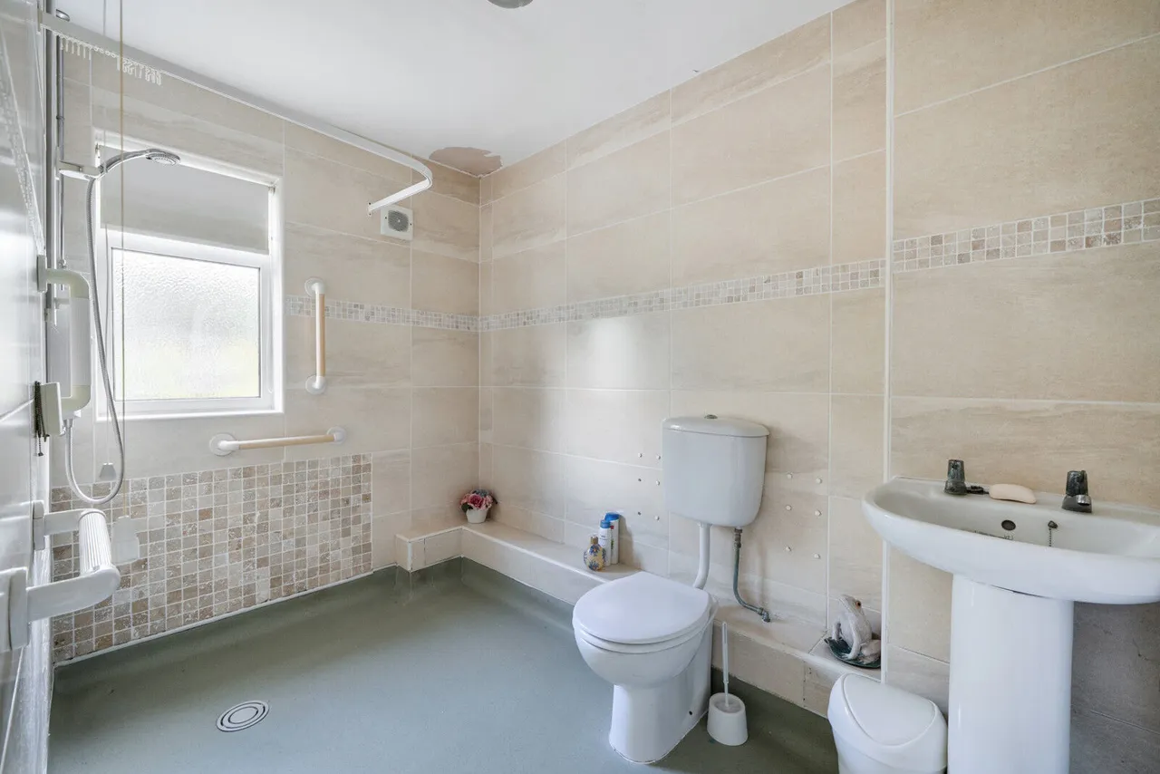 Makins Road, Henley-on-Thames, RG9, photo 8