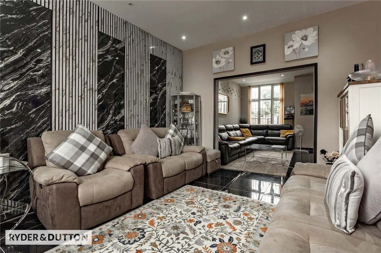 Rochdale Road, Middleton, M24, photo 11