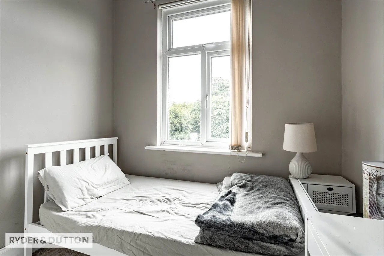 Rochdale Road, Middleton, M24, photo 13