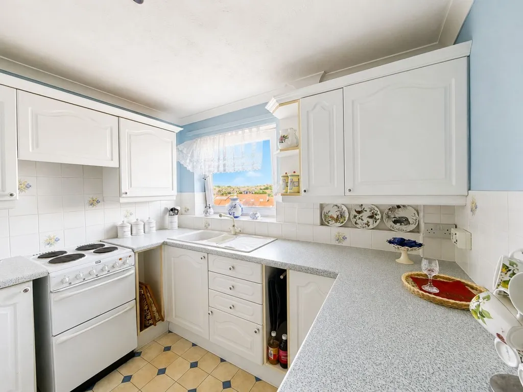 Sutton Place, Bexhill on Sea, photo 4