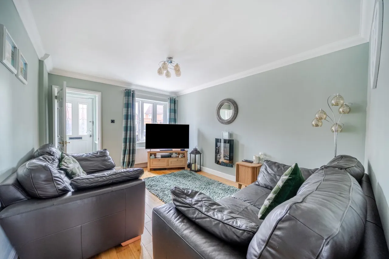 Newfield Close, Barnby Dun, DN3, photo 6