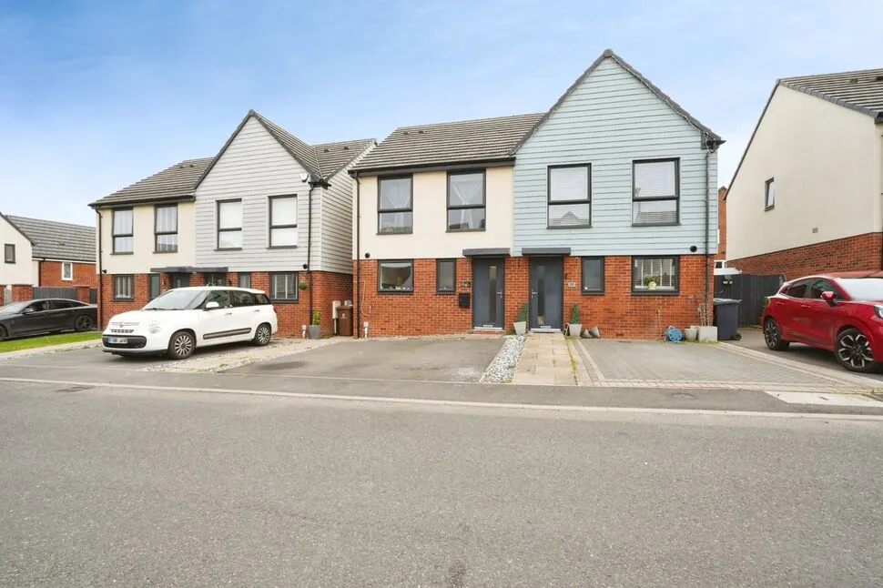 3 bed house for sale — George Steele Avenue, Stoke-on-Trent, Staffordshire, ST2