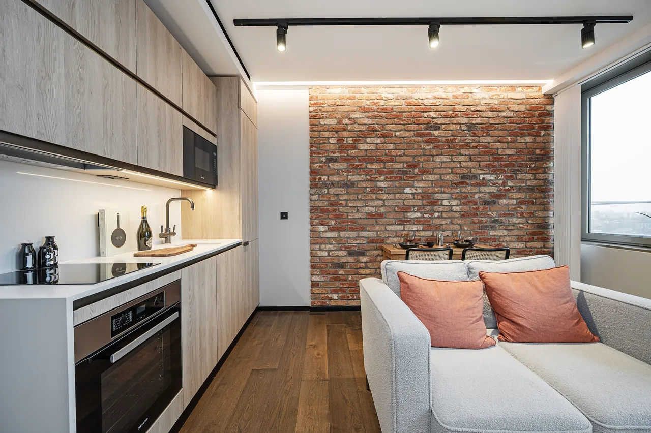 London, EC2A, photo 13