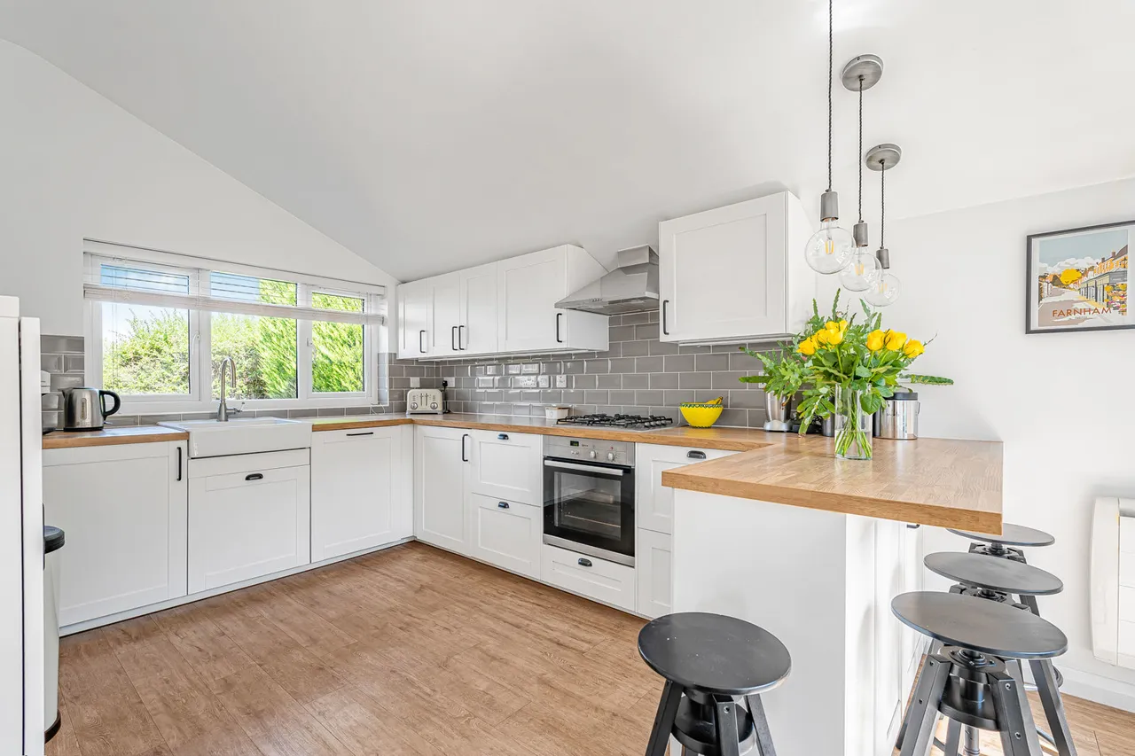 Keable Road, Wrecclesham, GU10, photo 3