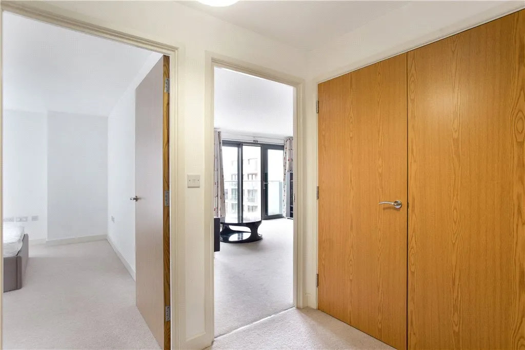 Surrey Quays Road, London, SE16, photo 21