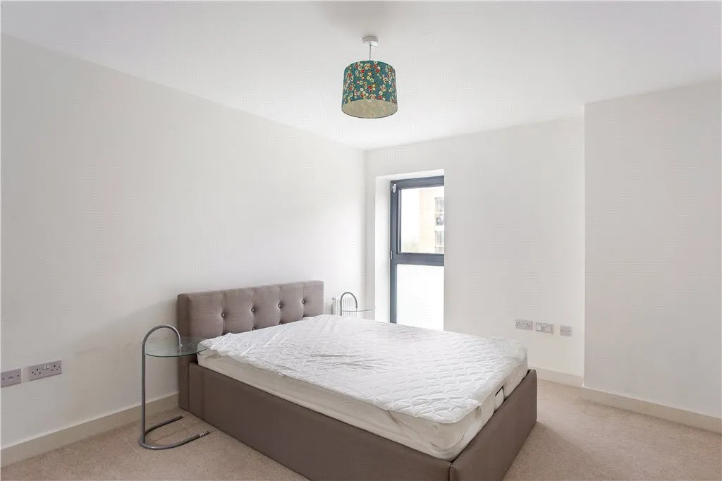 Surrey Quays Road, London, SE16, photo 7