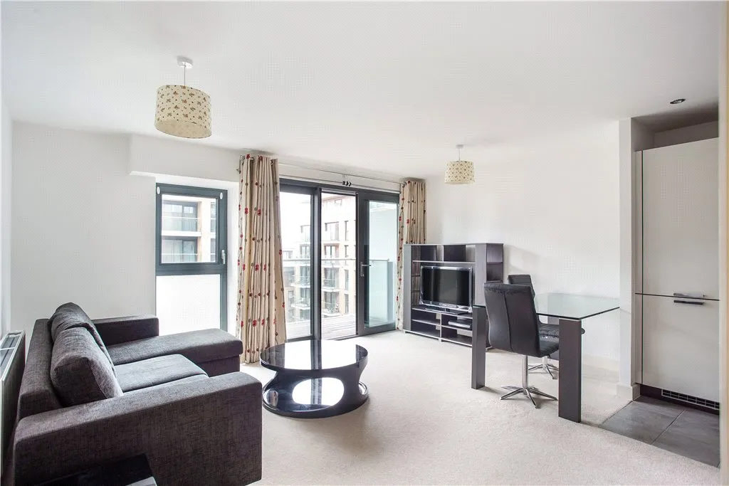 Surrey Quays Road, London, SE16, photo 19