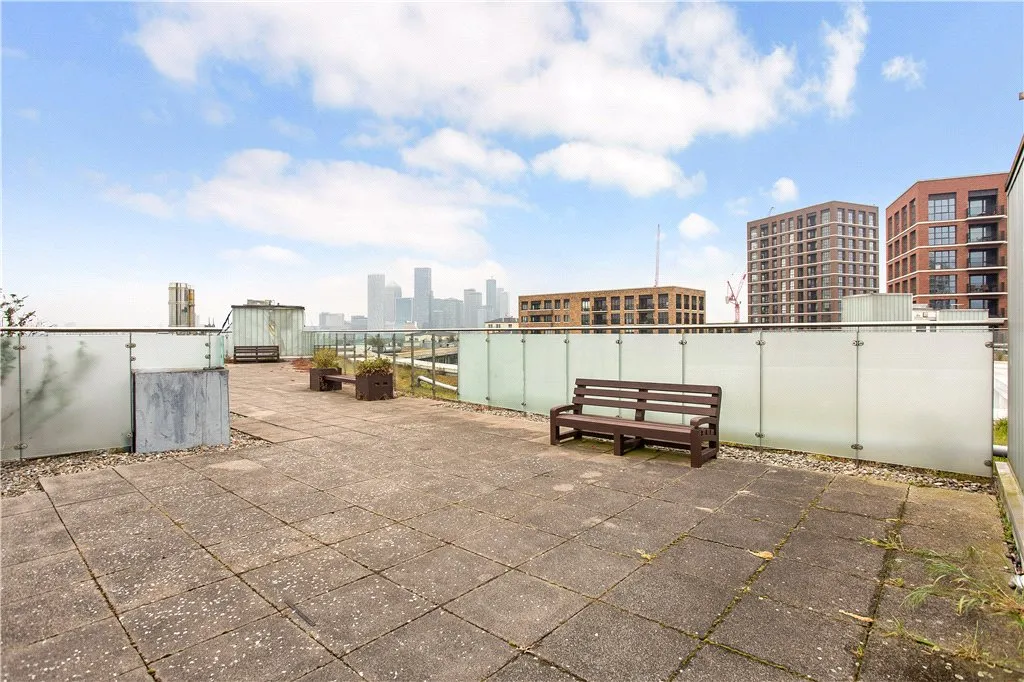 Surrey Quays Road, London, SE16, photo 12
