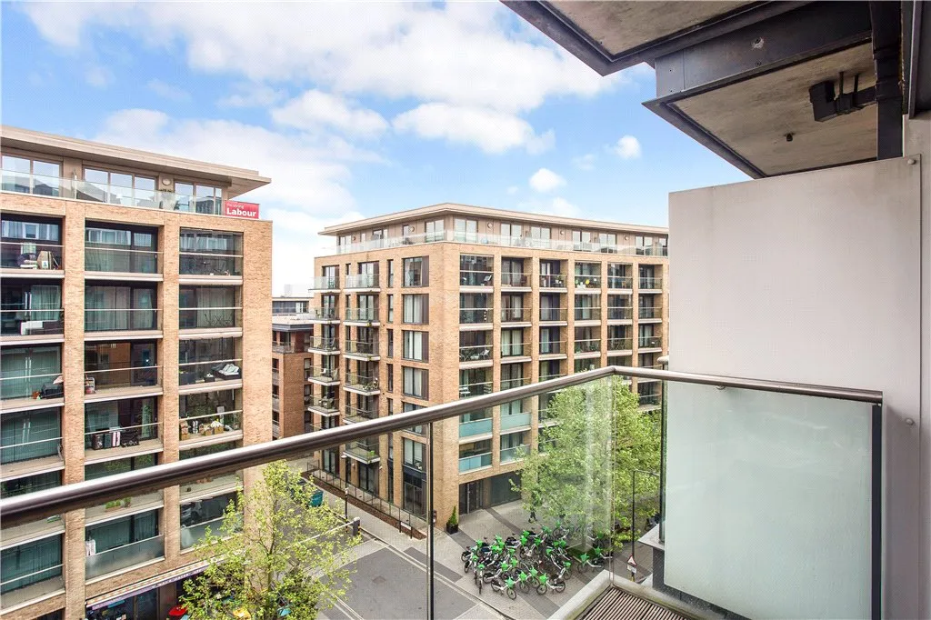 Surrey Quays Road, London, SE16, photo 14