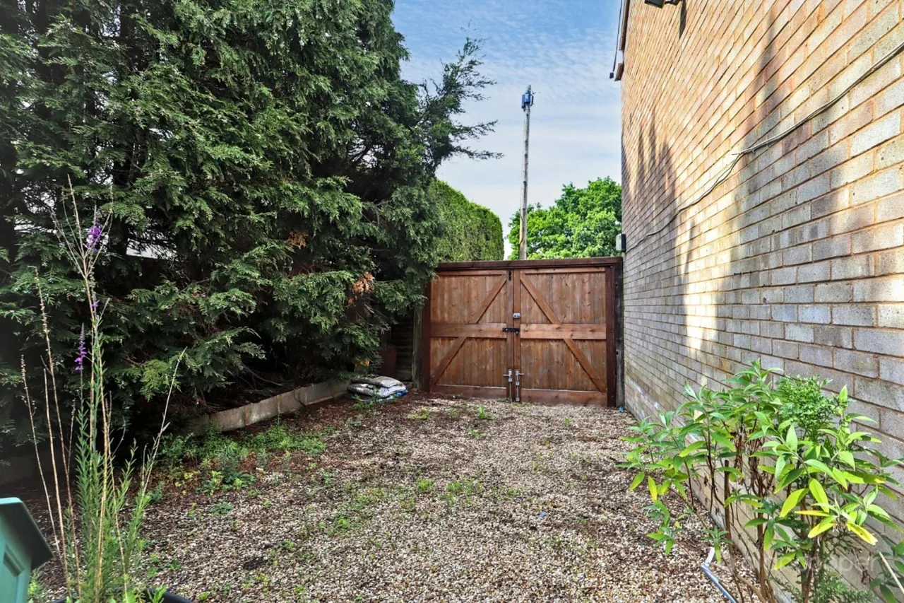 Prescelly Close, Nuneaton, CV10, photo 26