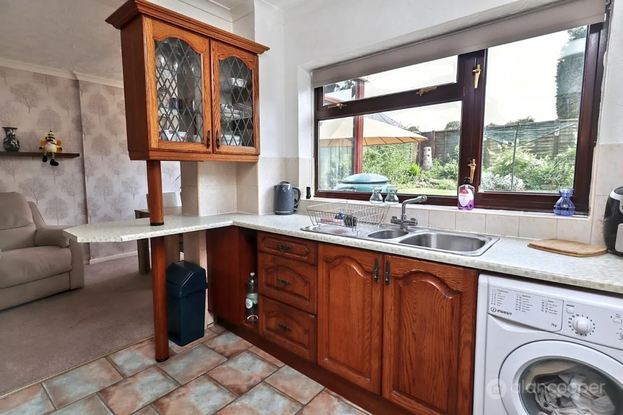 Prescelly Close, Nuneaton, CV10, photo 8