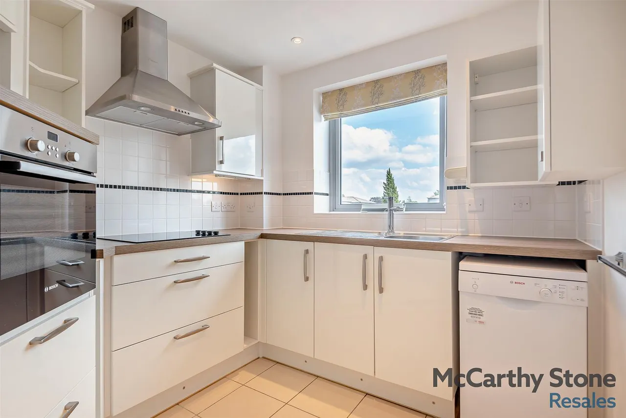 Fleet Road, Fleet, GU51, photo 3