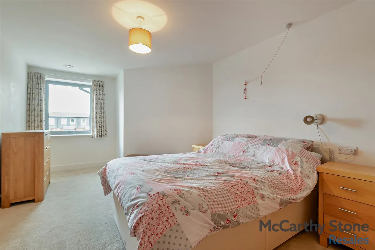 Fleet Road, Fleet, GU51, photo 22