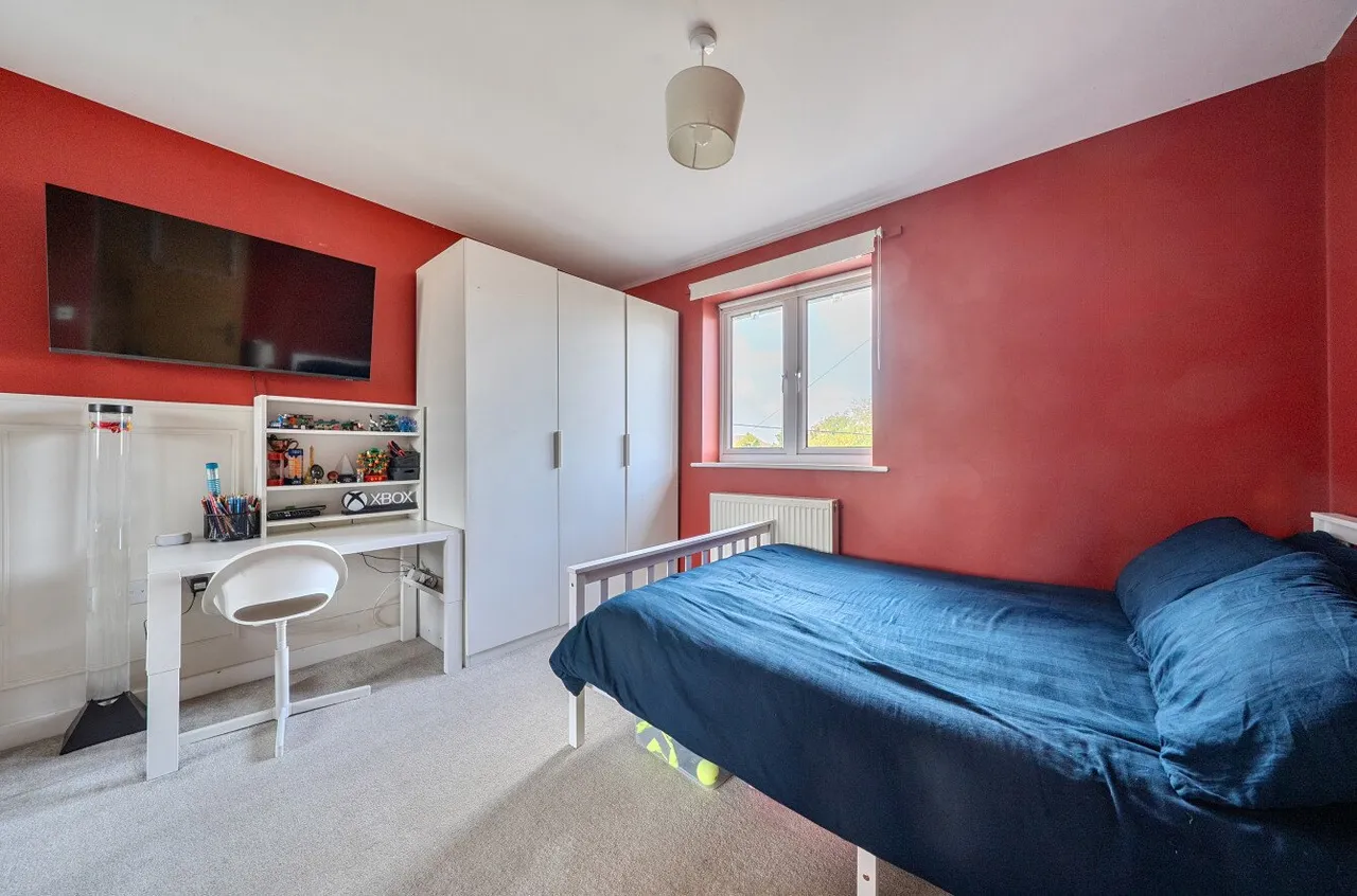 Felton Close, Netley Abbey, SO31, photo 5