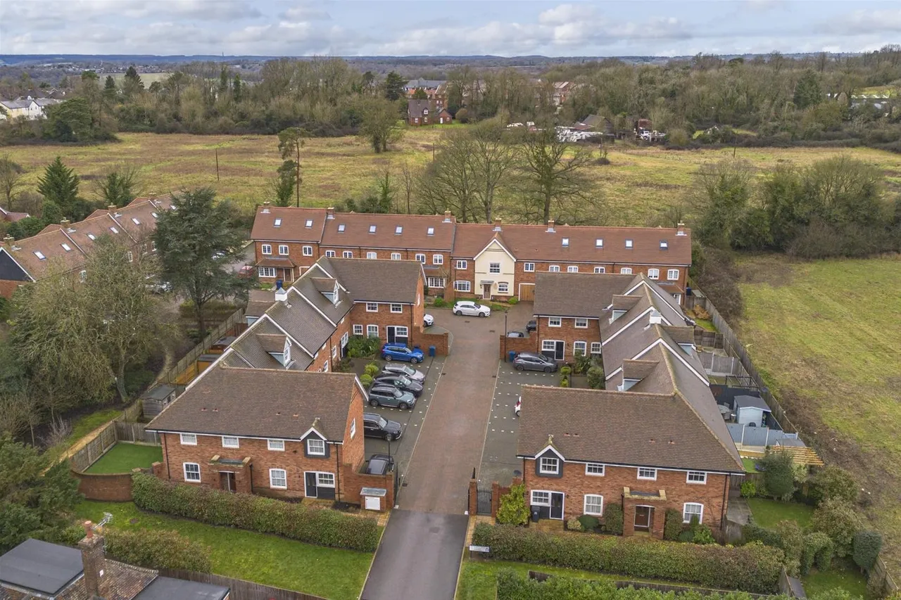 De Havilland Court, High Wycombe, HP13, photo 16