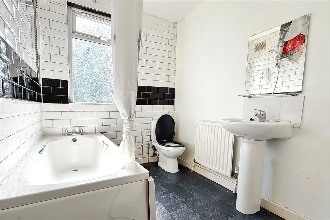 Denton Road, Audenshaw, M34, photo 12