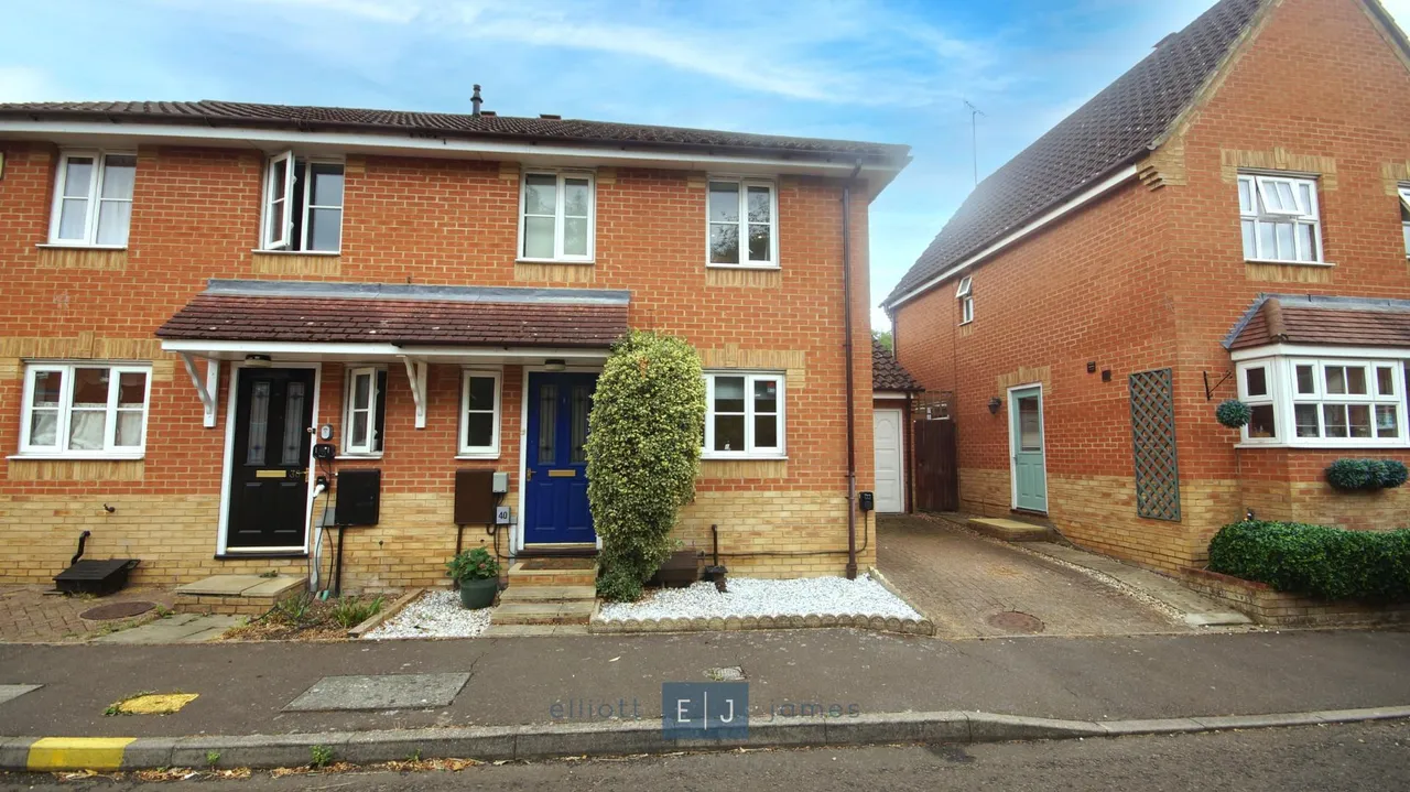 3 bed house for sale — Fairmeads, Loughton