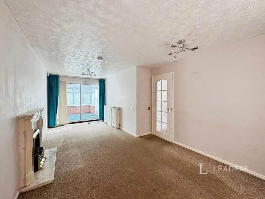 Valley Park Drive, Clanfield, PO8, photo 3