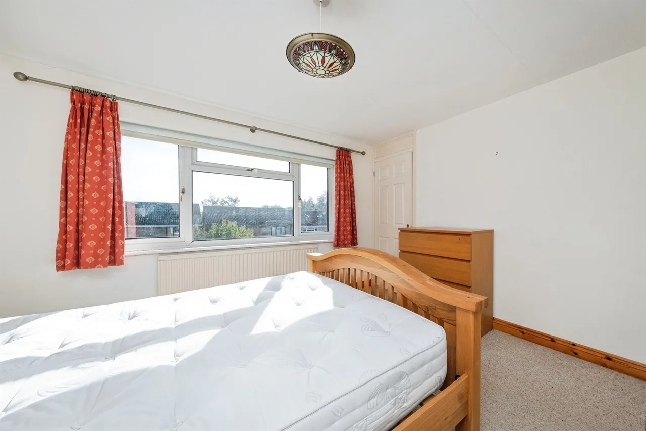 Cheyne Close, Buckingham, MK18, photo 12