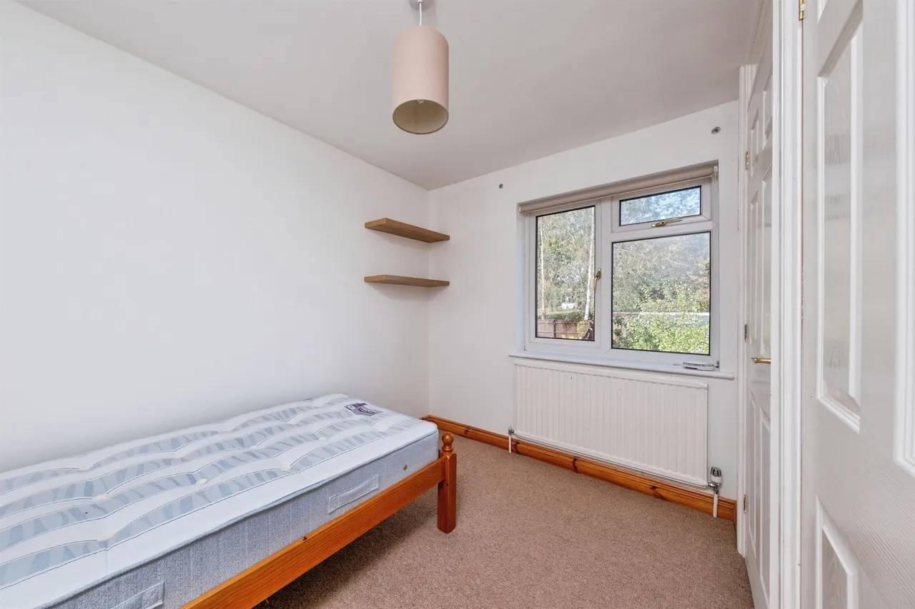 Cheyne Close, Buckingham, MK18, photo 17