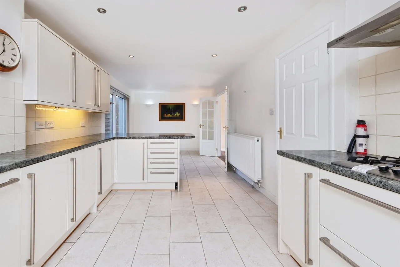 Cheyne Close, Buckingham, MK18, photo 4
