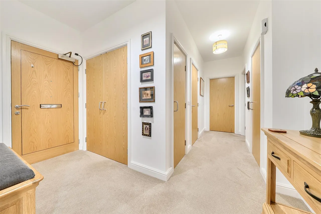 Hamilton Road, Sarisbury Green, photo 8