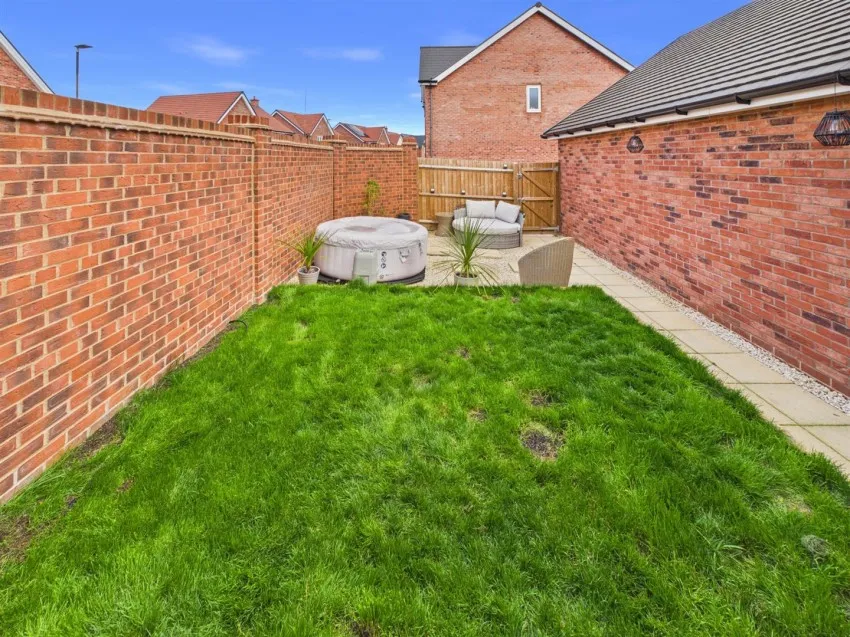 Apley Road, Twigworth, photo 15