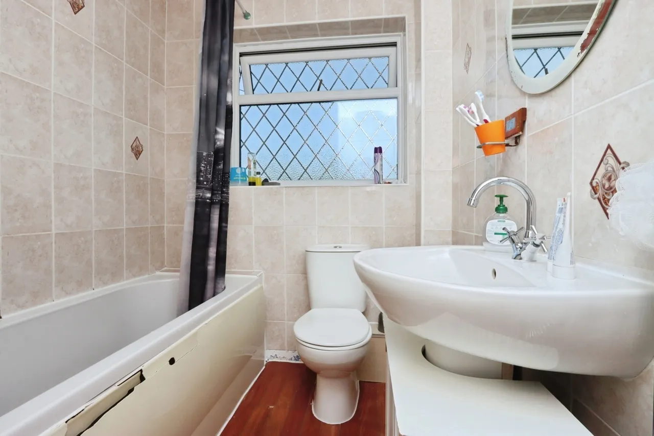 Meadow View Road, Sheffield, S8, photo 12