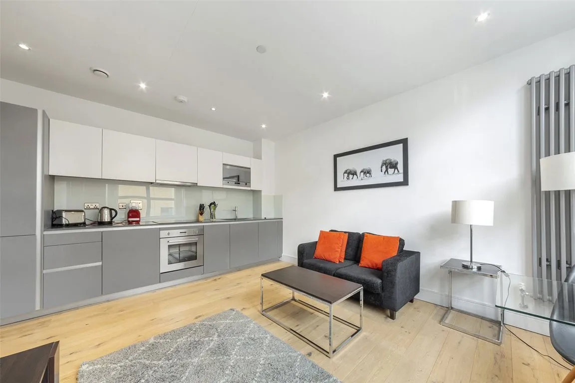 Carlow Street, Camden, photo 4