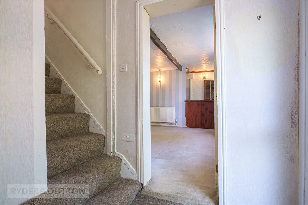 Stoney Lane, Taylor Hill, HD4, photo 5