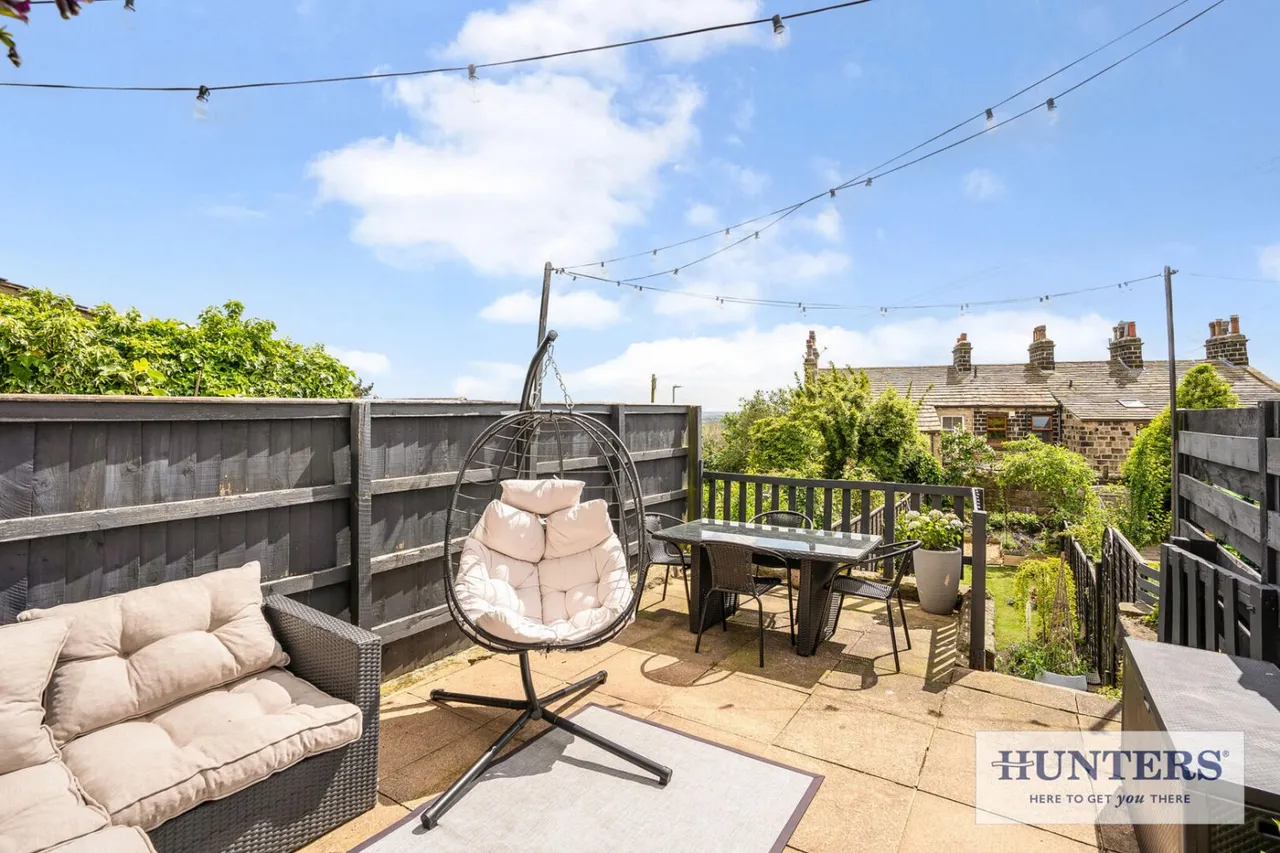 Town Street, Rawdon, LS19, photo 17