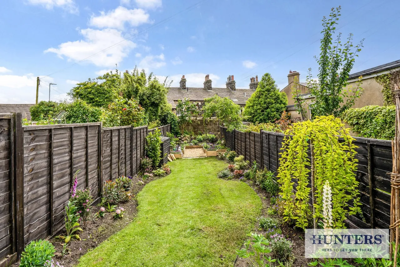 Town Street, Rawdon, LS19, photo 18