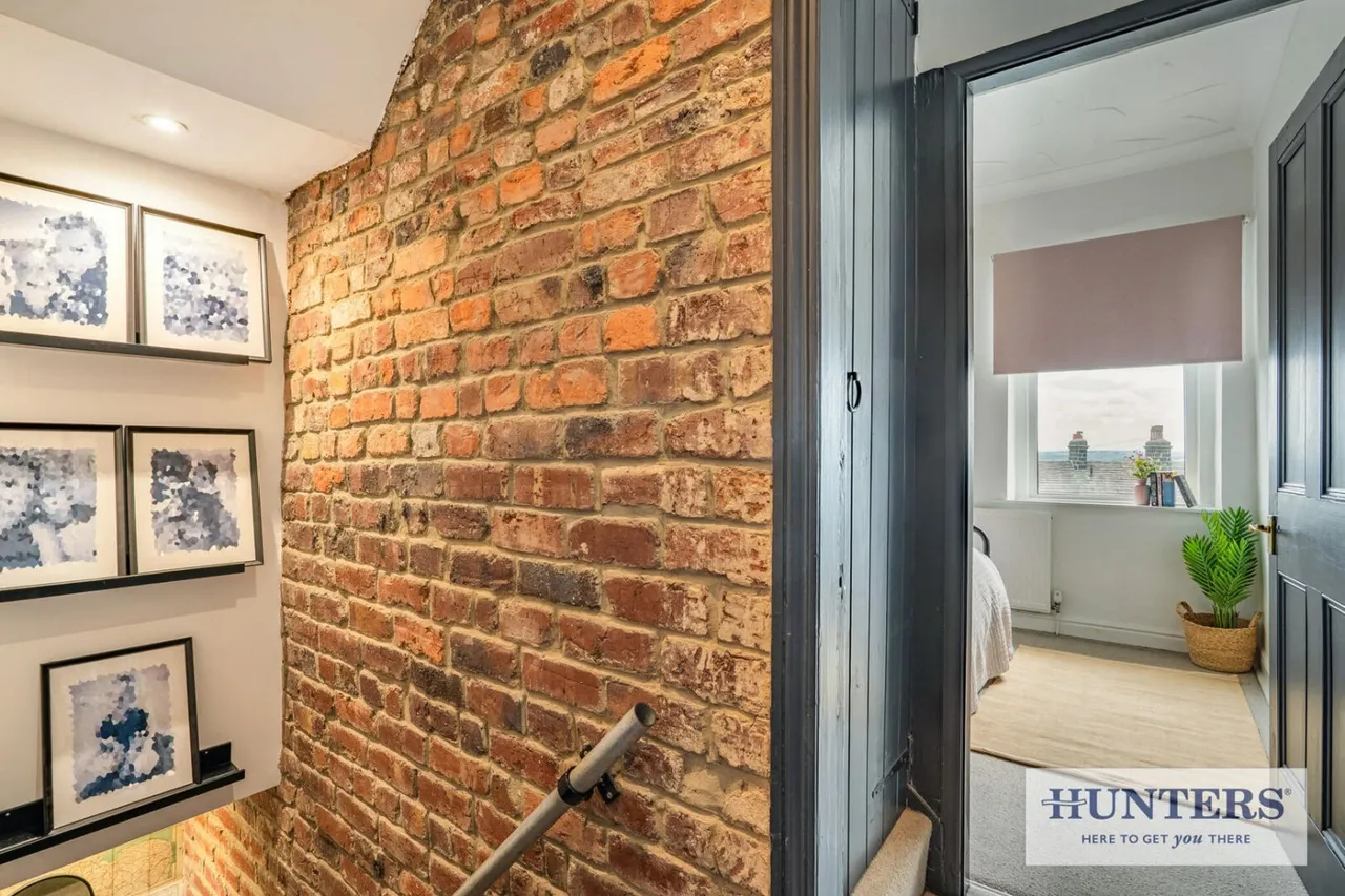 Town Street, Rawdon, LS19, photo 11