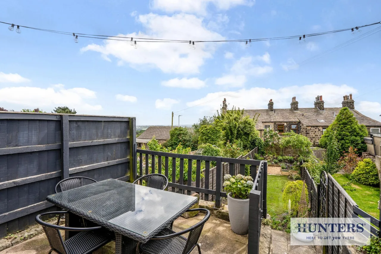 Town Street, Rawdon, LS19, photo 20