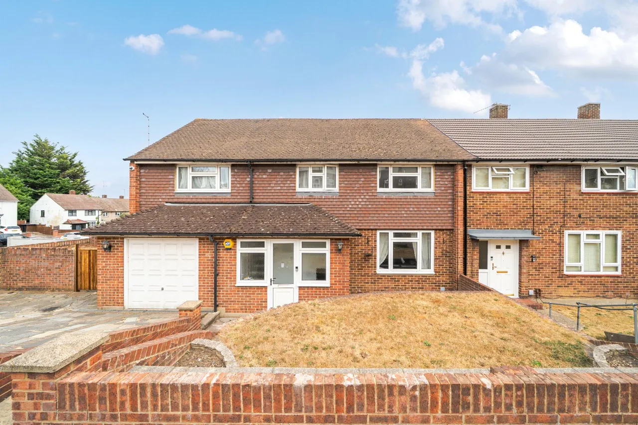 4 bed house for sale — Longbury Drive, BR5