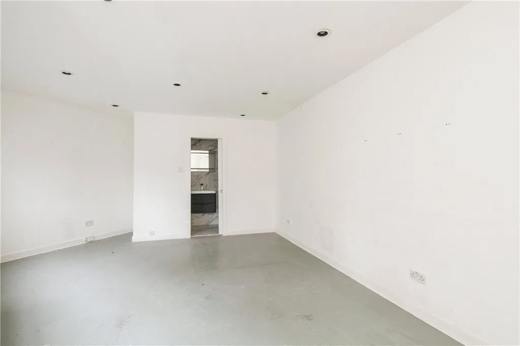 Ingate Place, Battersea, London, SW8, photo 8