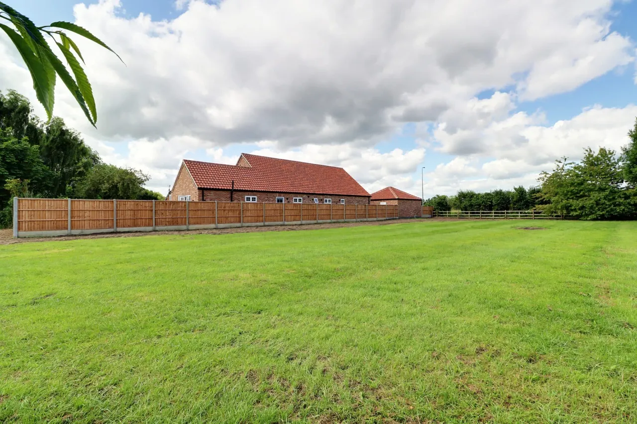 5 bed land for sale, Haxey Lane, Haxey, DN9