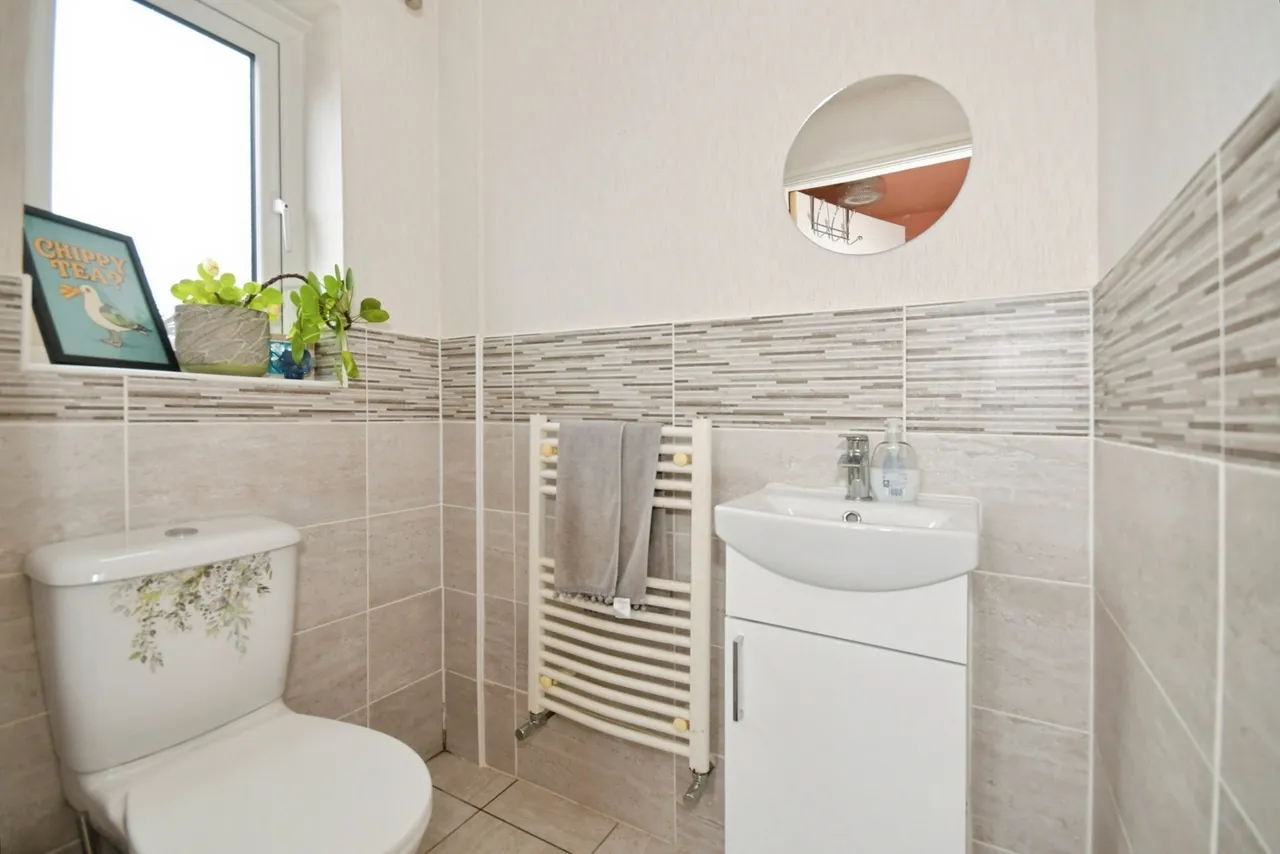 Homestead Way, Chapel-en-le-Frith, High Peak, Derbyshire, SK23, photo 8