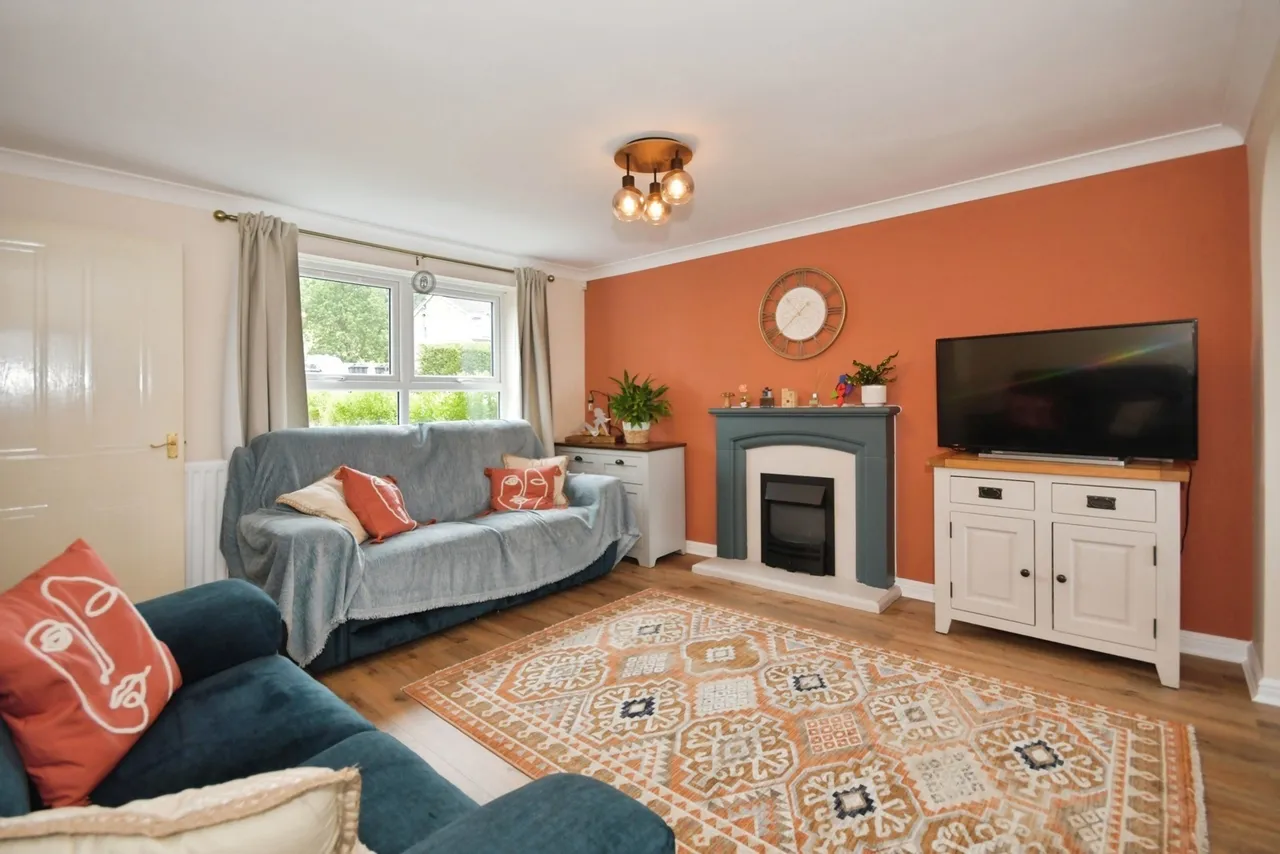 Homestead Way, Chapel-en-le-Frith, High Peak, Derbyshire, SK23, photo 5