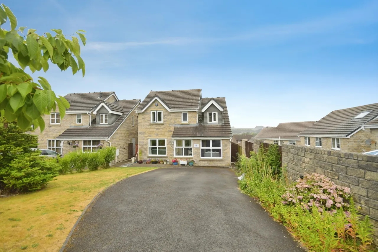 4 bed house for sale — Homestead Way, Chapel-en-le-Frith, High Peak, Derbyshire, SK23