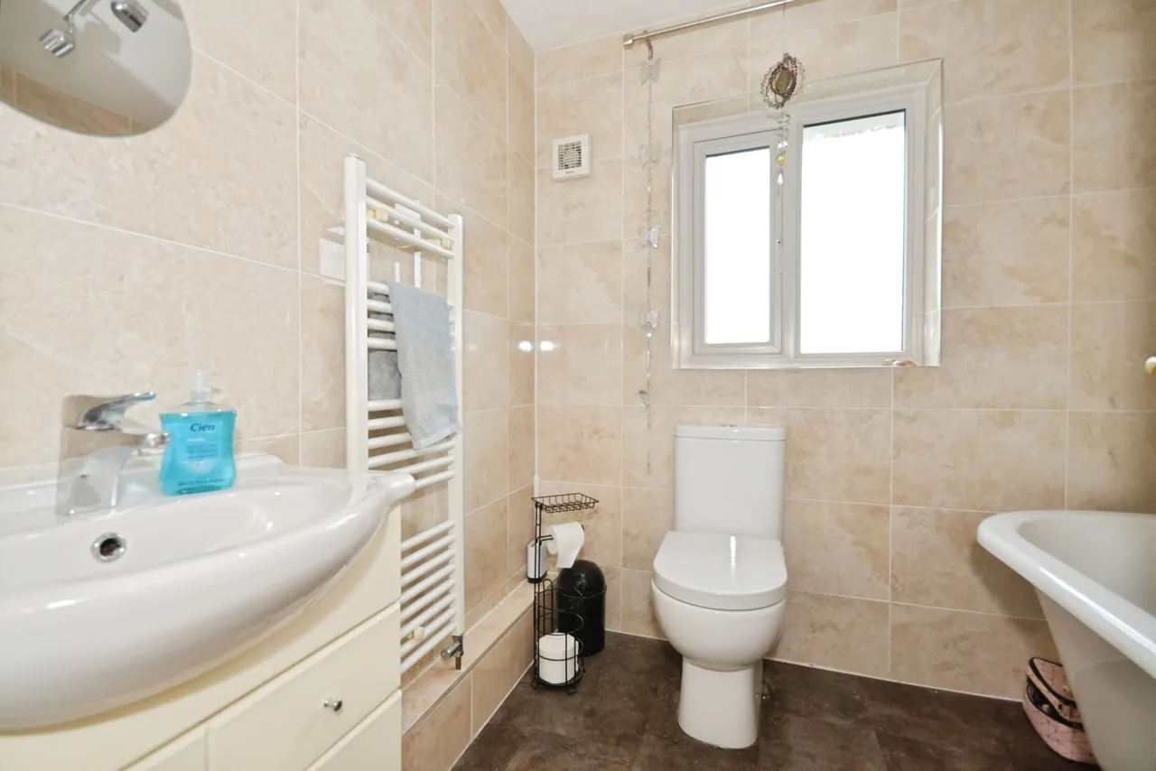 Homestead Way, Chapel-en-le-Frith, High Peak, Derbyshire, SK23, photo 23
