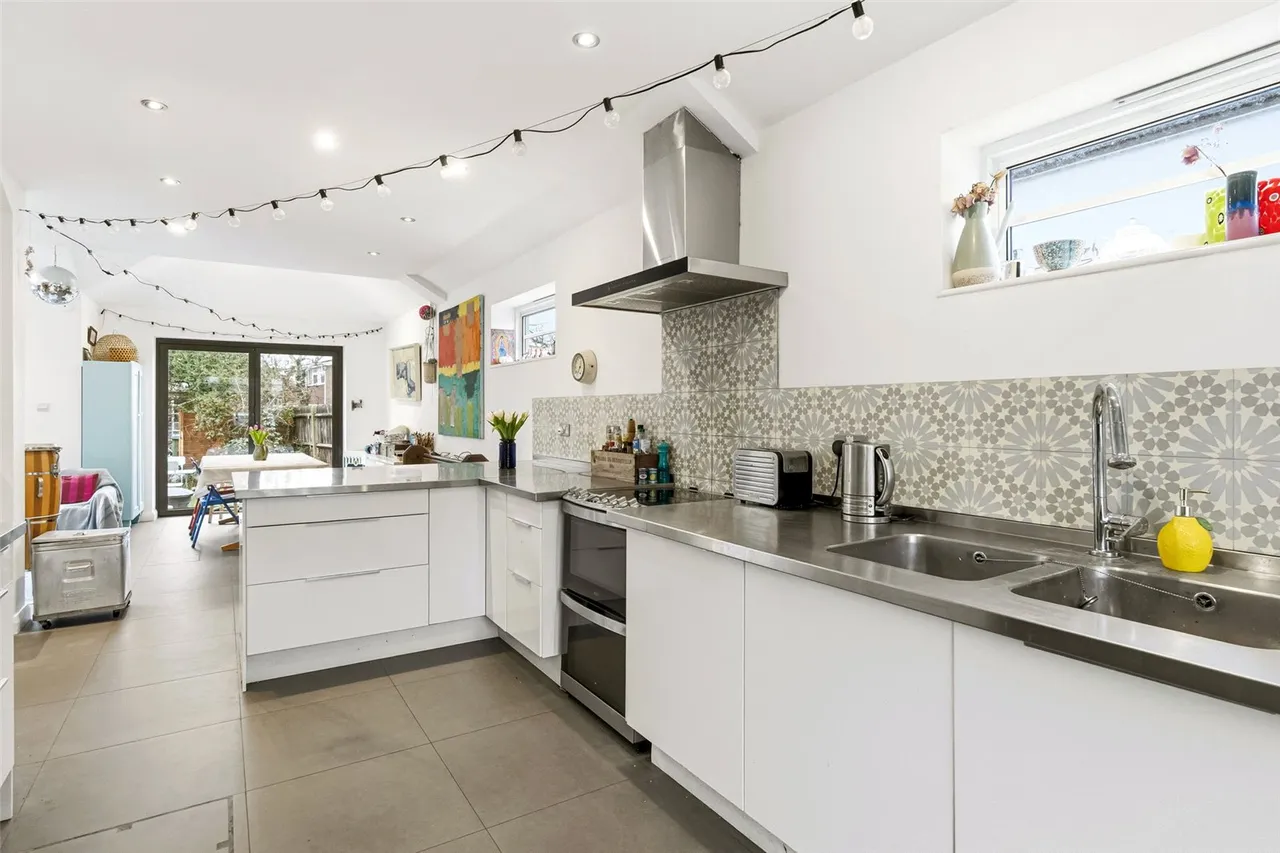Craneford Way, Twickenham, TW2 7SB, photo 4