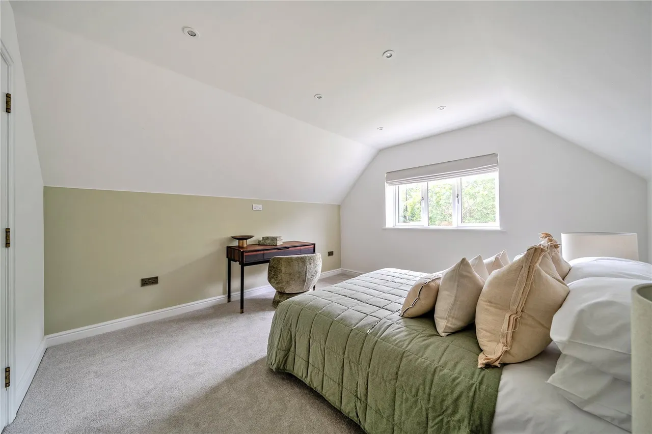 Bromley Common, BR2, photo 9