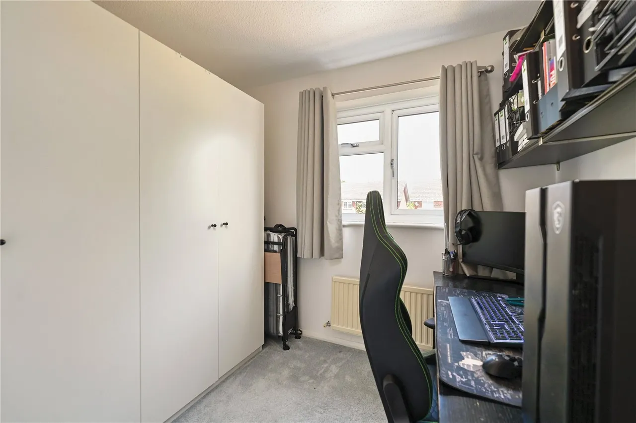 Kingfisher Walk, Ash, Guildford, Surrey, GU12 6RF, photo 9