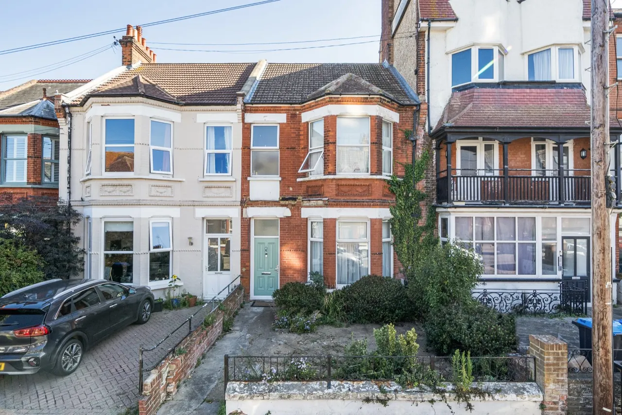 4 bed house for sale, Warwick Road, Margate, CT9
