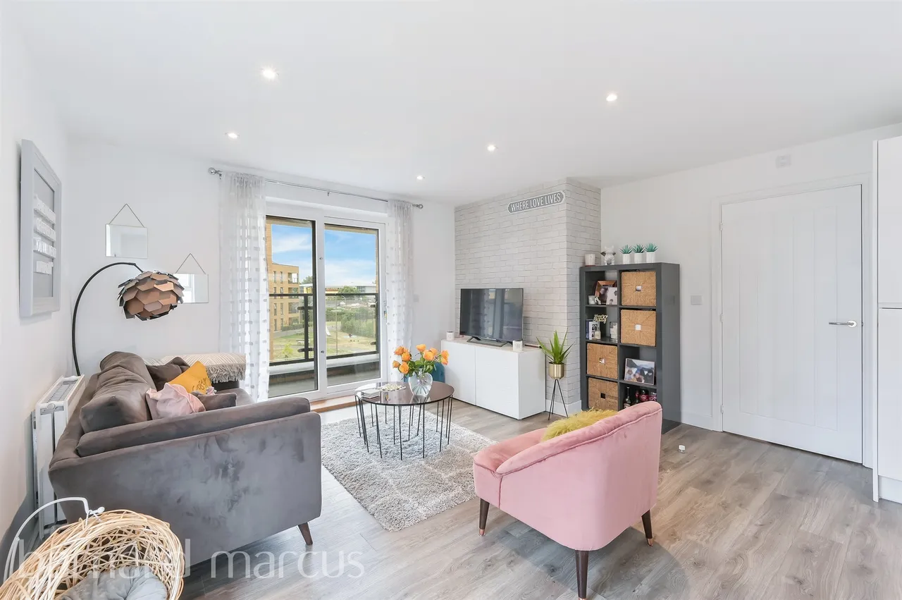 Tala Close, Surbiton, KT6, photo 2