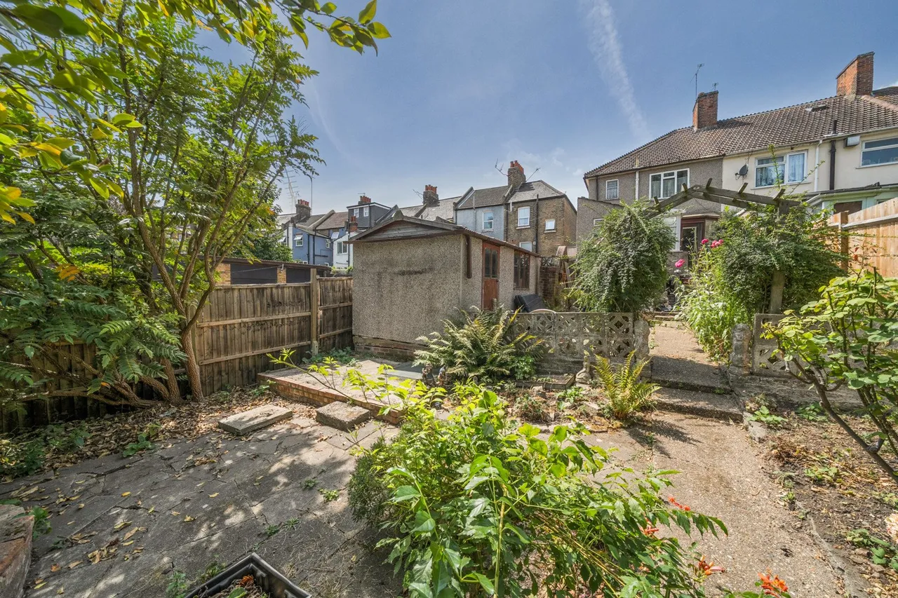 Swingate Lane, SE18, photo 9