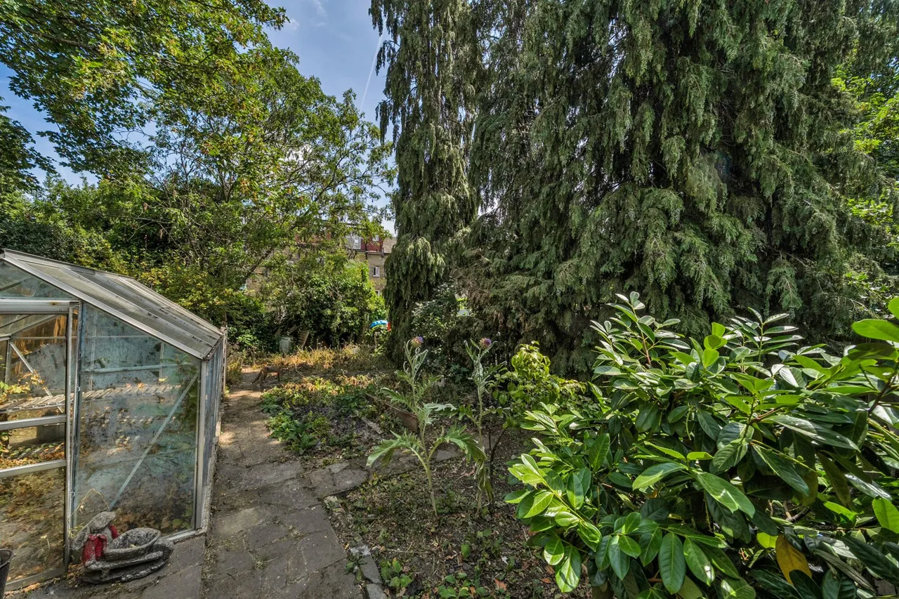 Swingate Lane, SE18, photo 16