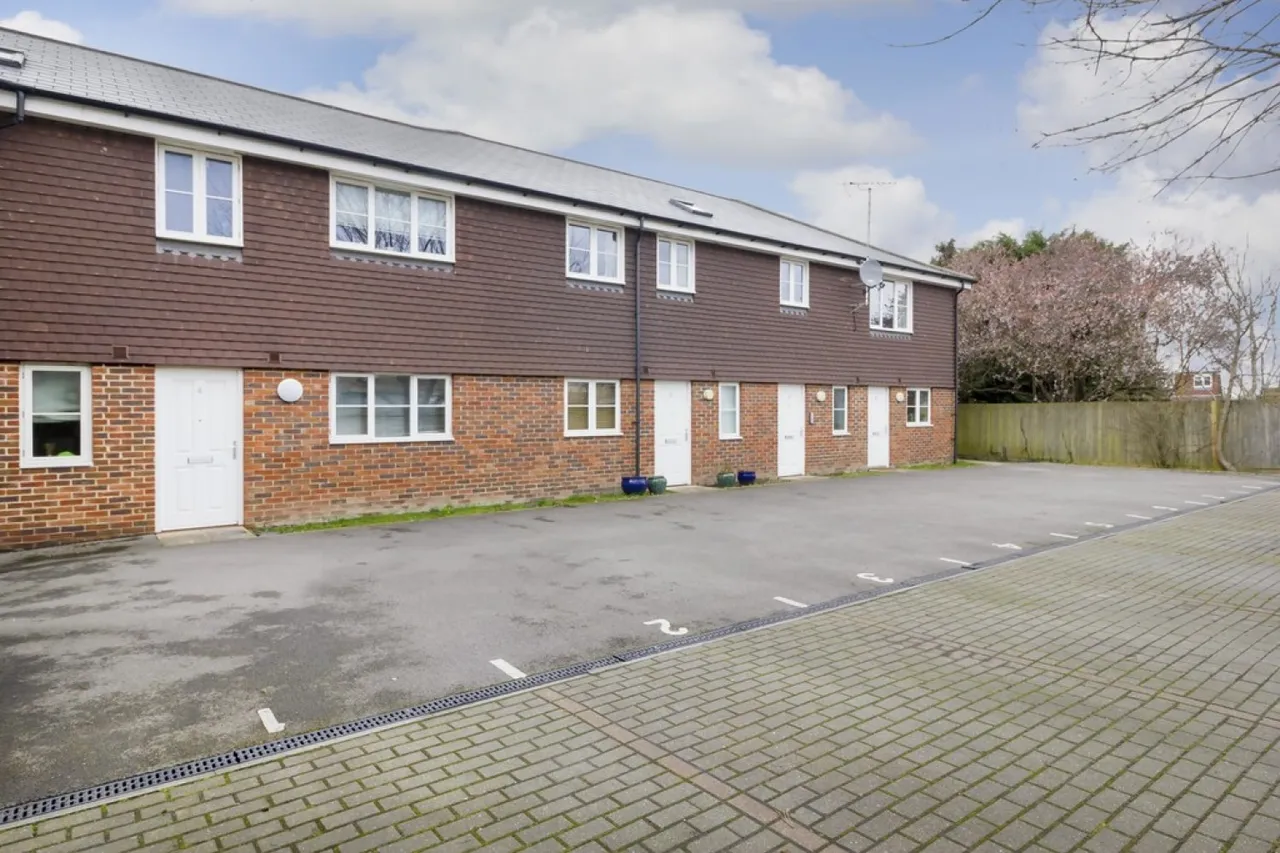 1 bed flat for sale — Amberley Mews, Burgess Hill, West Sussex